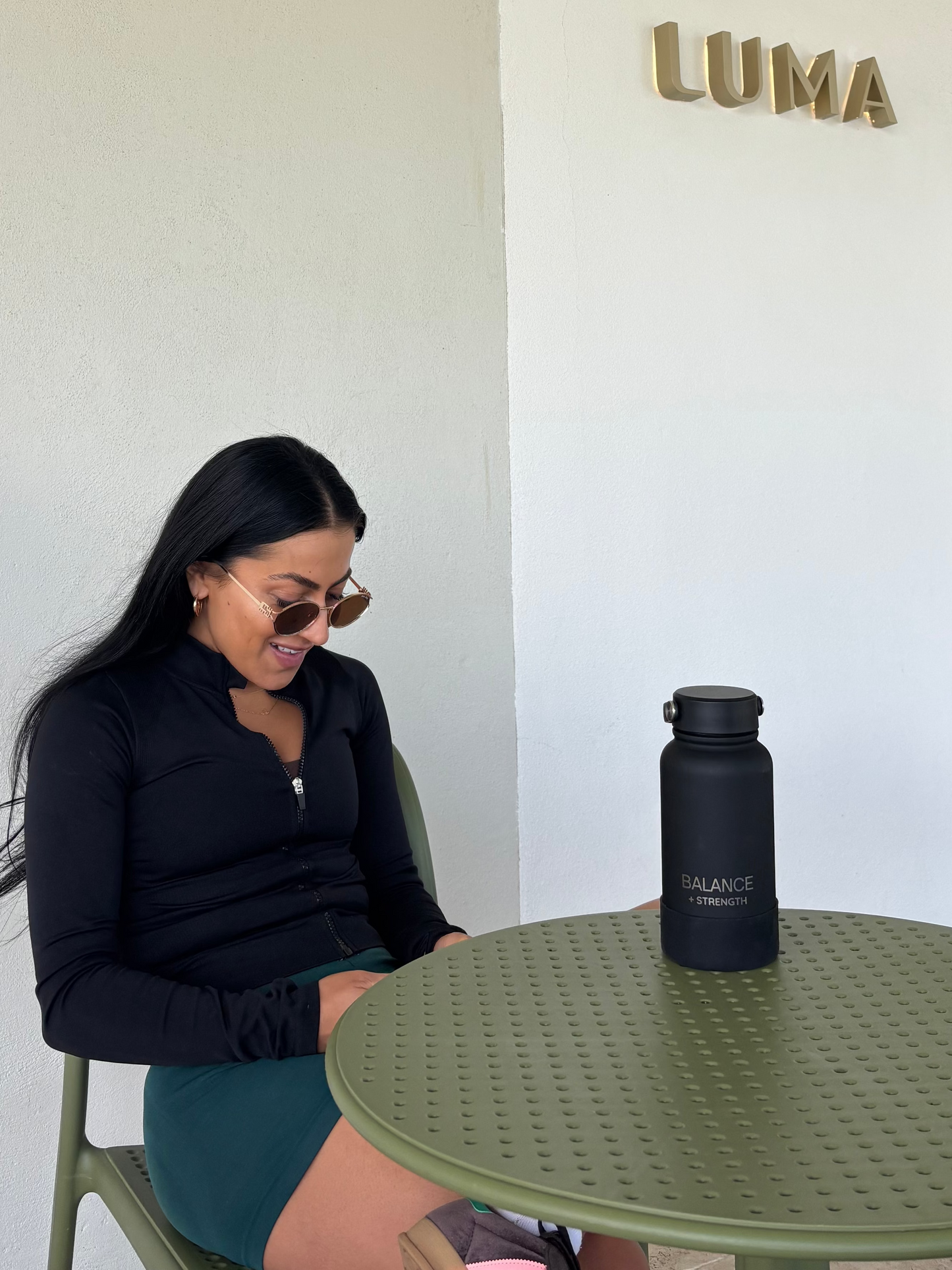 BALANCE AND STRENGTH - Black Water bottle