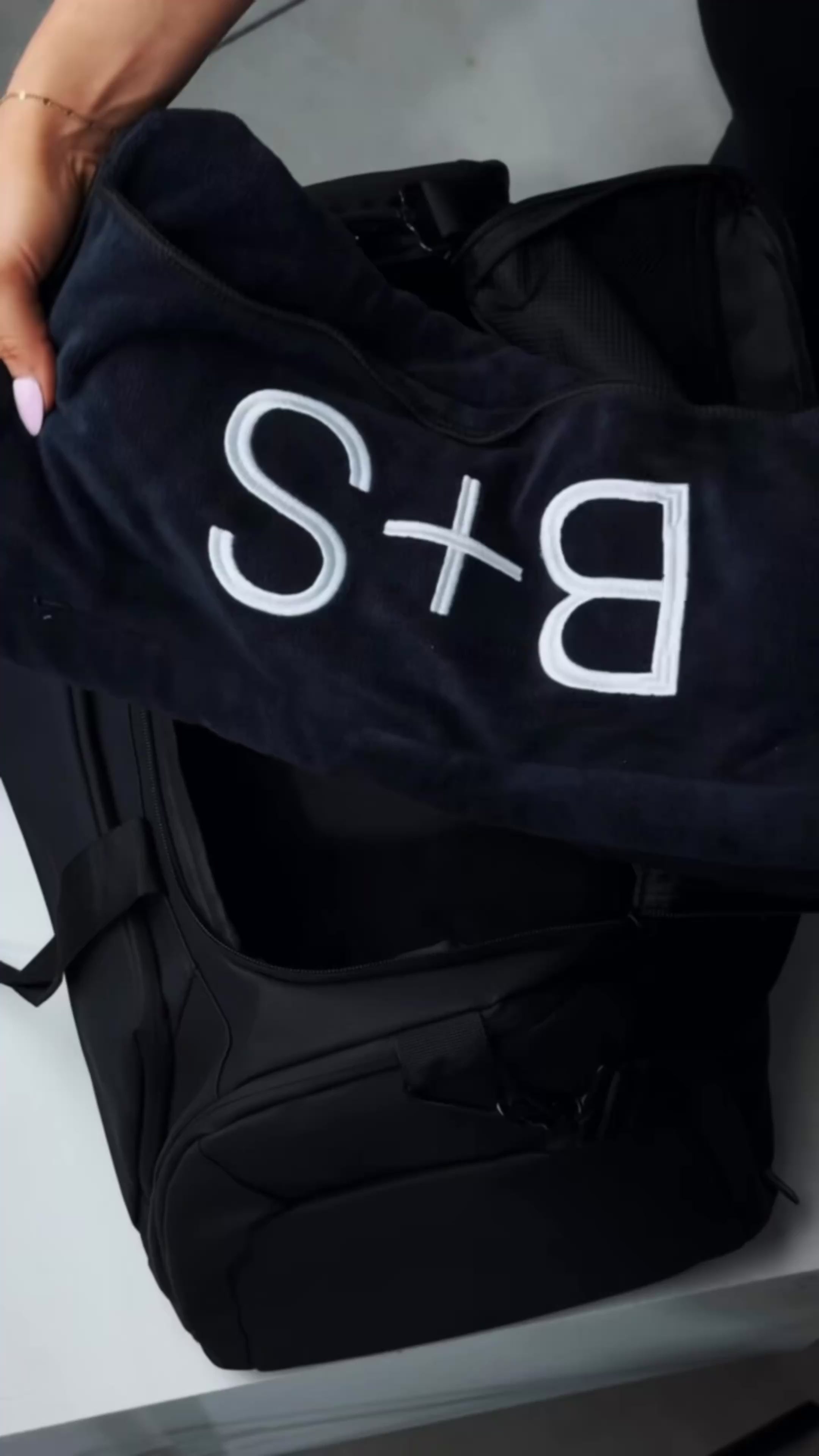 BALANCE AND STRENGTH - Duffle Gym Bag